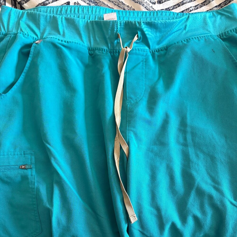 Figs XXL Scrub Set